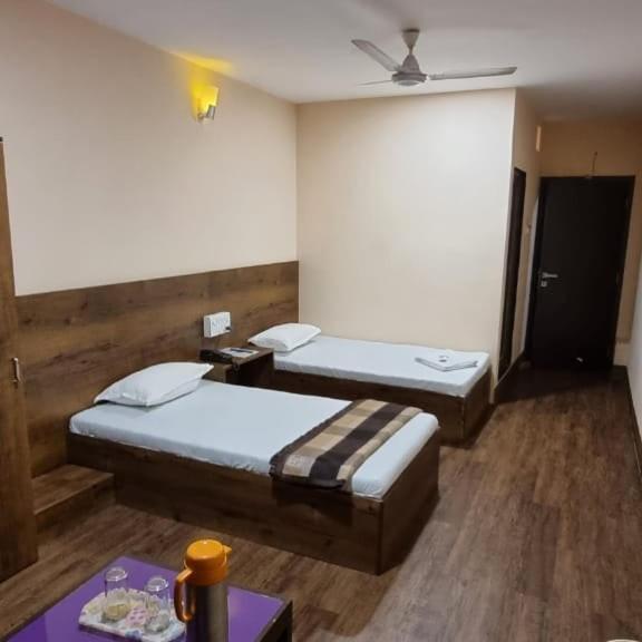 Gāndhīdhām Hotel Flamingo المظهر الخارجي الصورة
