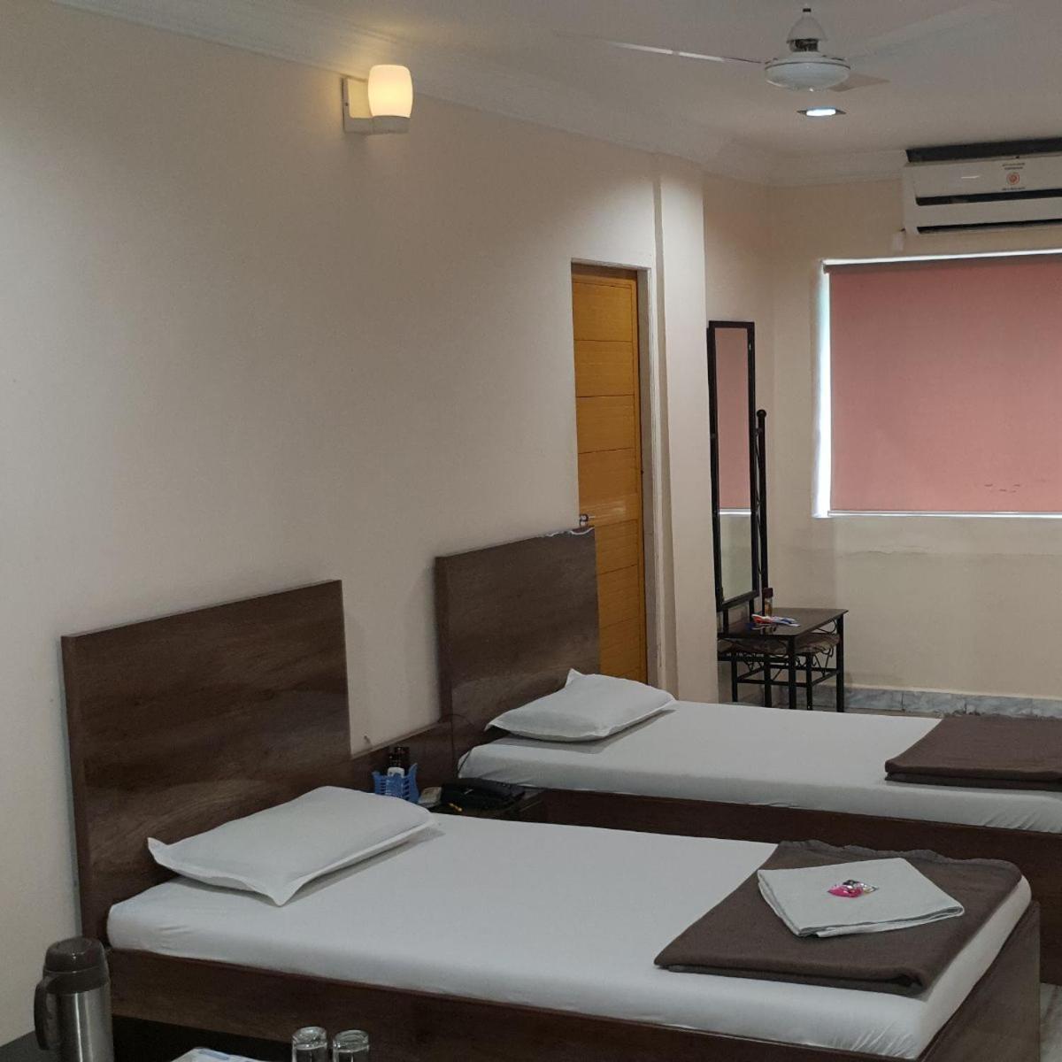 Gāndhīdhām Hotel Flamingo المظهر الخارجي الصورة