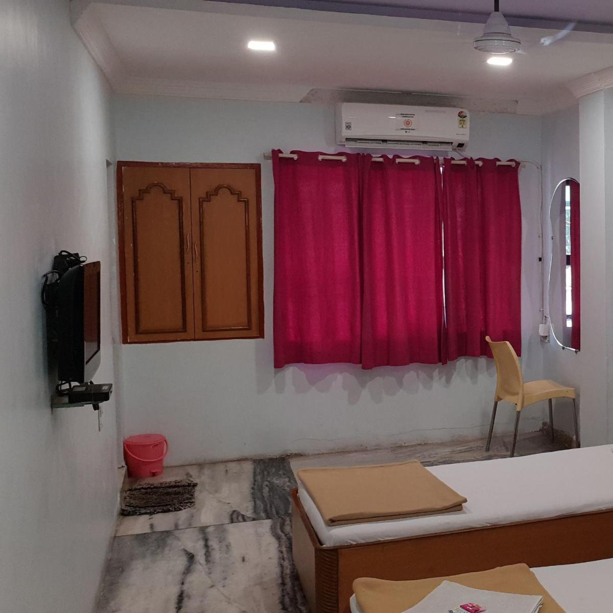 Gāndhīdhām Hotel Flamingo المظهر الخارجي الصورة